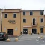 Dei 10 Colori מלון