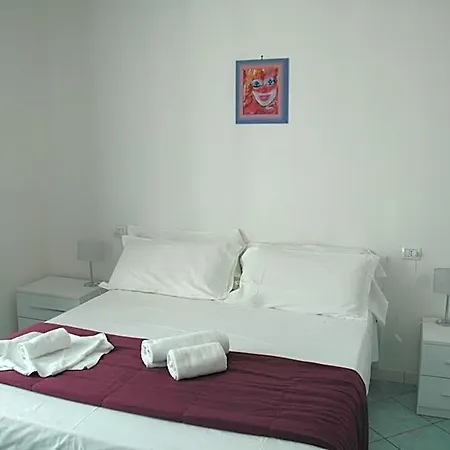 Dei 10 Colori Hotel 2*