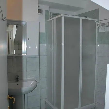 Dei 10 Colori Hotel 2*