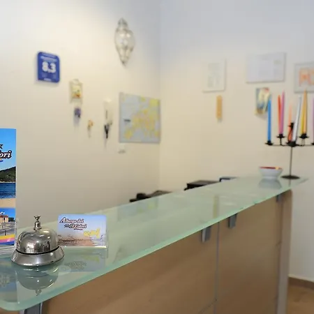 מלון Dei 10 Colori 2*