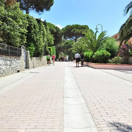 阿尔贝格戴10号克罗利旅馆 2* 普罗基奥