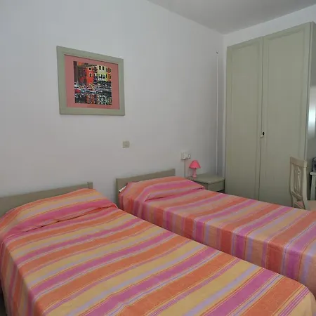 Dei 10 Colori Отель 2*