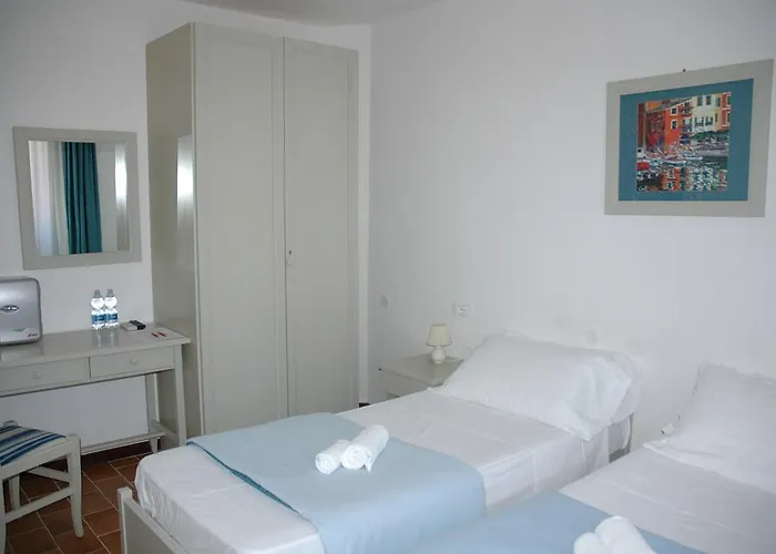 Dei 10 Colori Hotel 2*